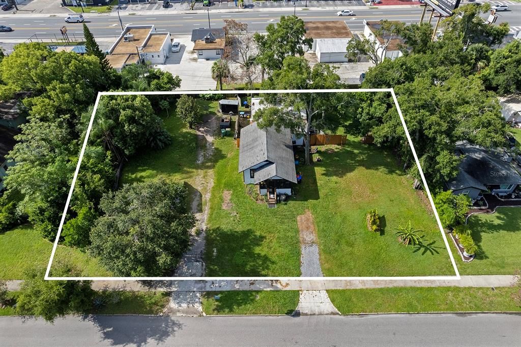 На продажу: $750,000 (0.45 acres)