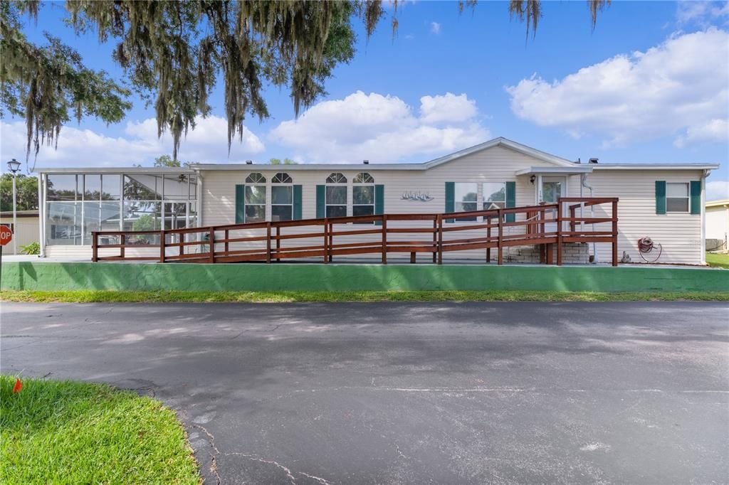 Active With Contract: $190,000 (3 beds, 2 baths, 1736 Square Feet)