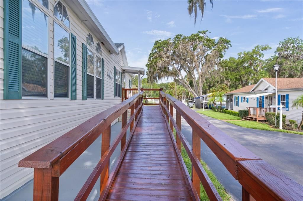 Active With Contract: $190,000 (3 beds, 2 baths, 1736 Square Feet)