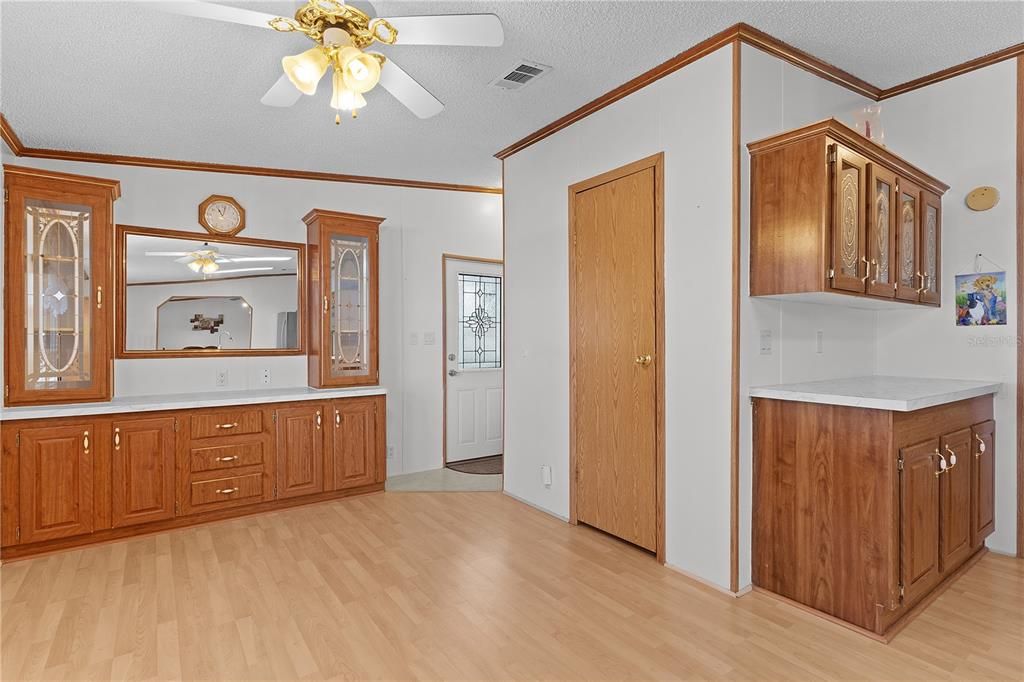 Active With Contract: $190,000 (3 beds, 2 baths, 1736 Square Feet)