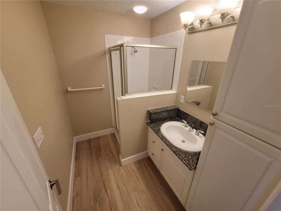 出租: $1,600 (3 贝兹, 2 浴室, 1408 平方英尺)