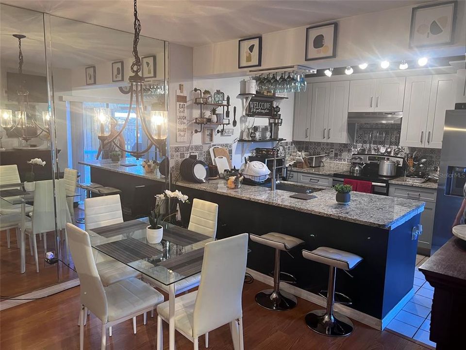 For Sale: $199,000 (2 beds, 2 baths, 1288 Square Feet)