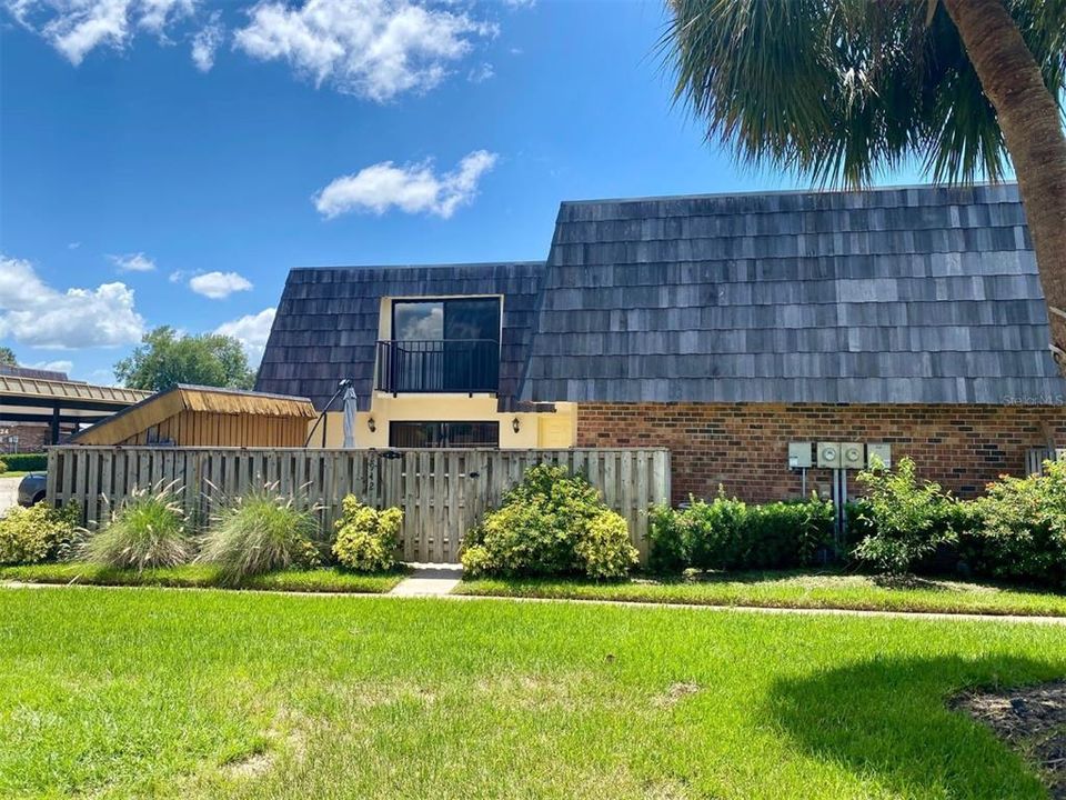 For Sale: $199,000 (2 beds, 2 baths, 1288 Square Feet)