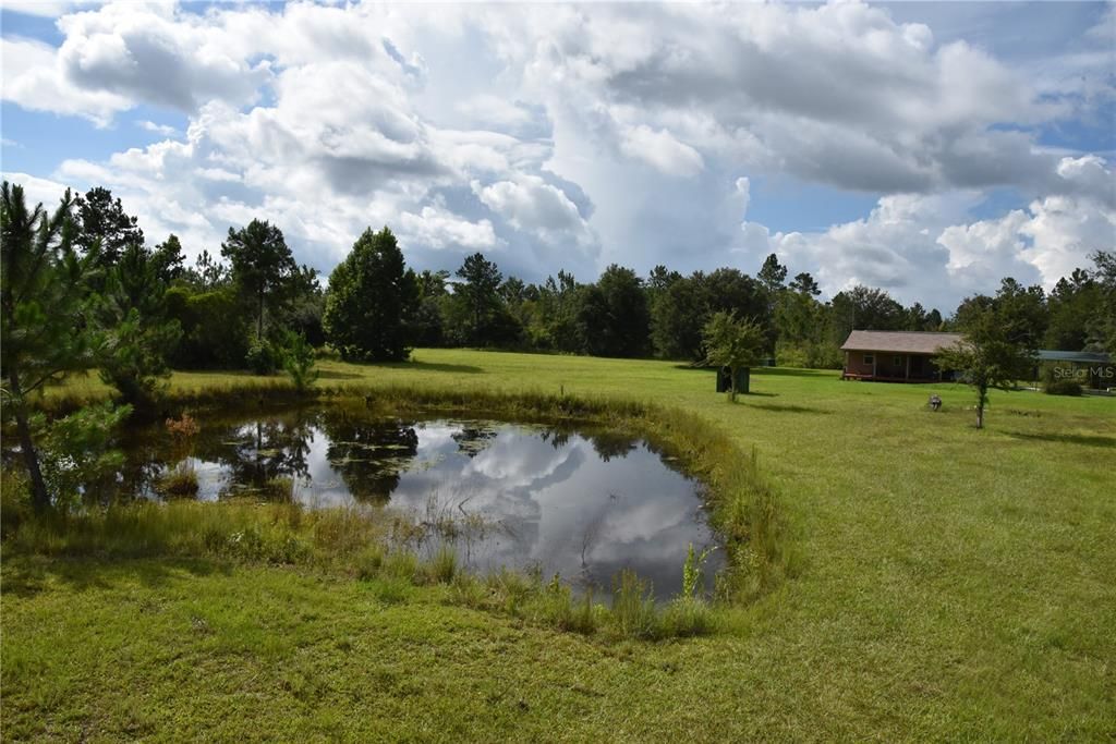 Recently Sold: $469,000 (2 beds, 1 baths, 864 Square Feet)