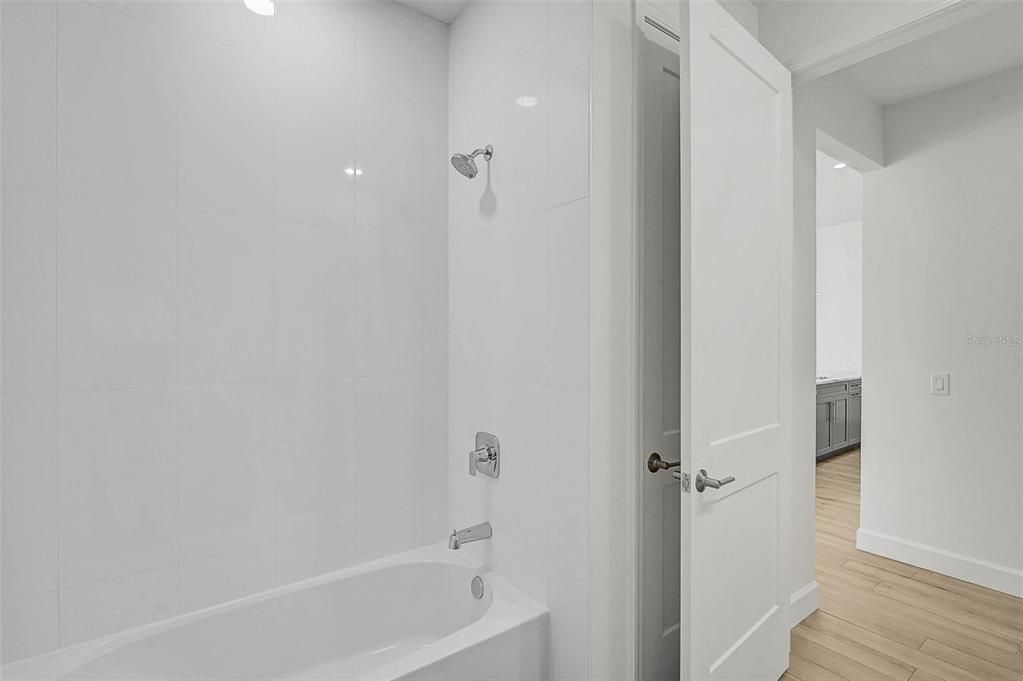 For Sale: $789,000 (3 beds, 2 baths, 2211 Square Feet)