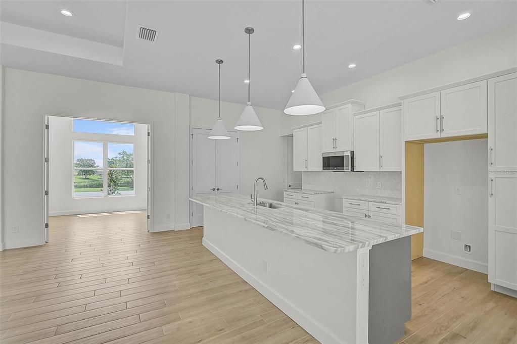 For Sale: $789,000 (3 beds, 2 baths, 2211 Square Feet)