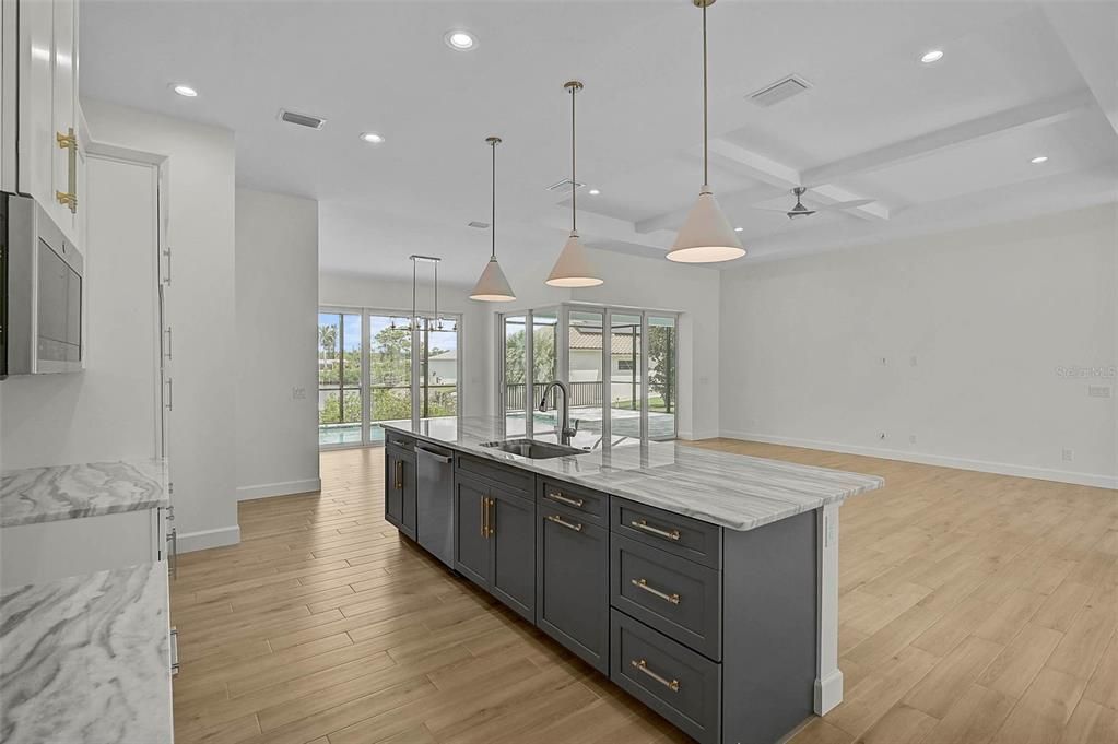 For Sale: $789,000 (3 beds, 2 baths, 2211 Square Feet)