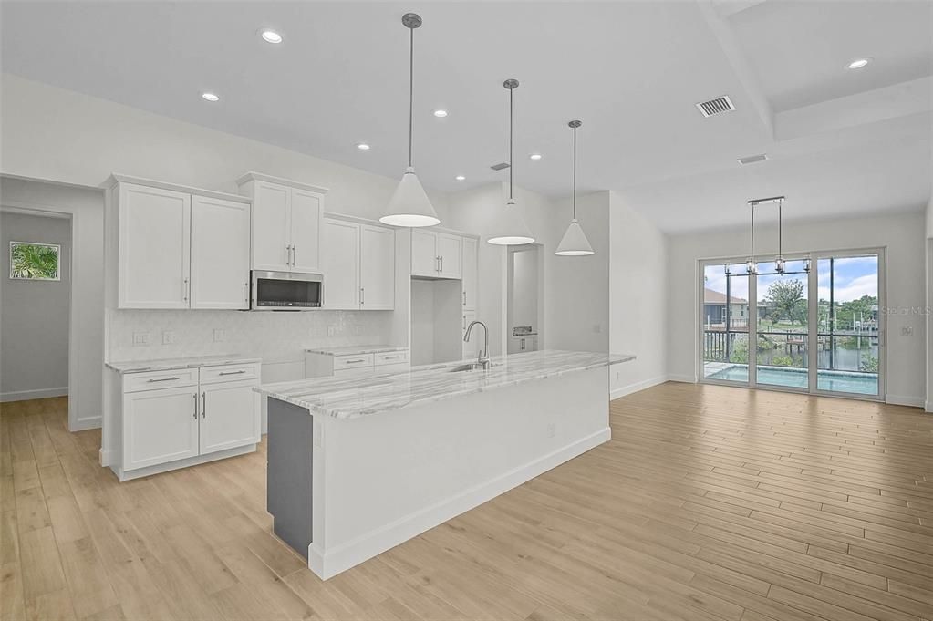 For Sale: $789,000 (3 beds, 2 baths, 2211 Square Feet)