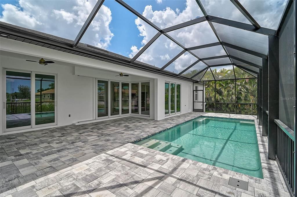 For Sale: $789,000 (3 beds, 2 baths, 2211 Square Feet)