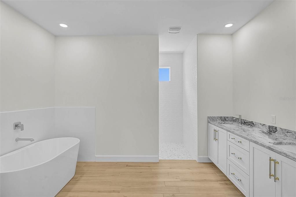 For Sale: $789,000 (3 beds, 2 baths, 2211 Square Feet)