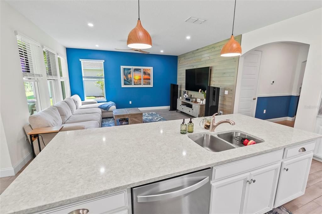 Active With Contract: $449,900 (4 beds, 3 baths, 2106 Square Feet)