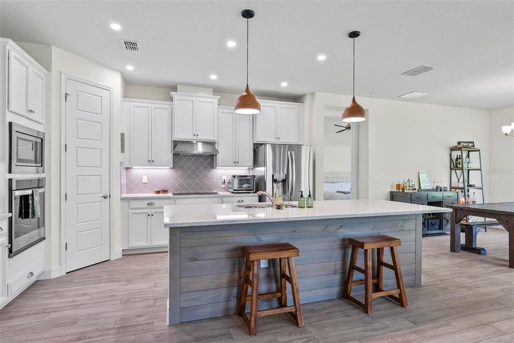 Active With Contract: $449,900 (4 beds, 3 baths, 2106 Square Feet)