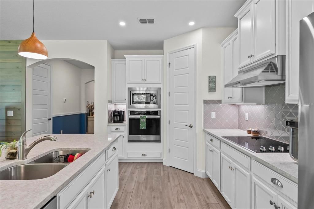 Active With Contract: $449,900 (4 beds, 3 baths, 2106 Square Feet)