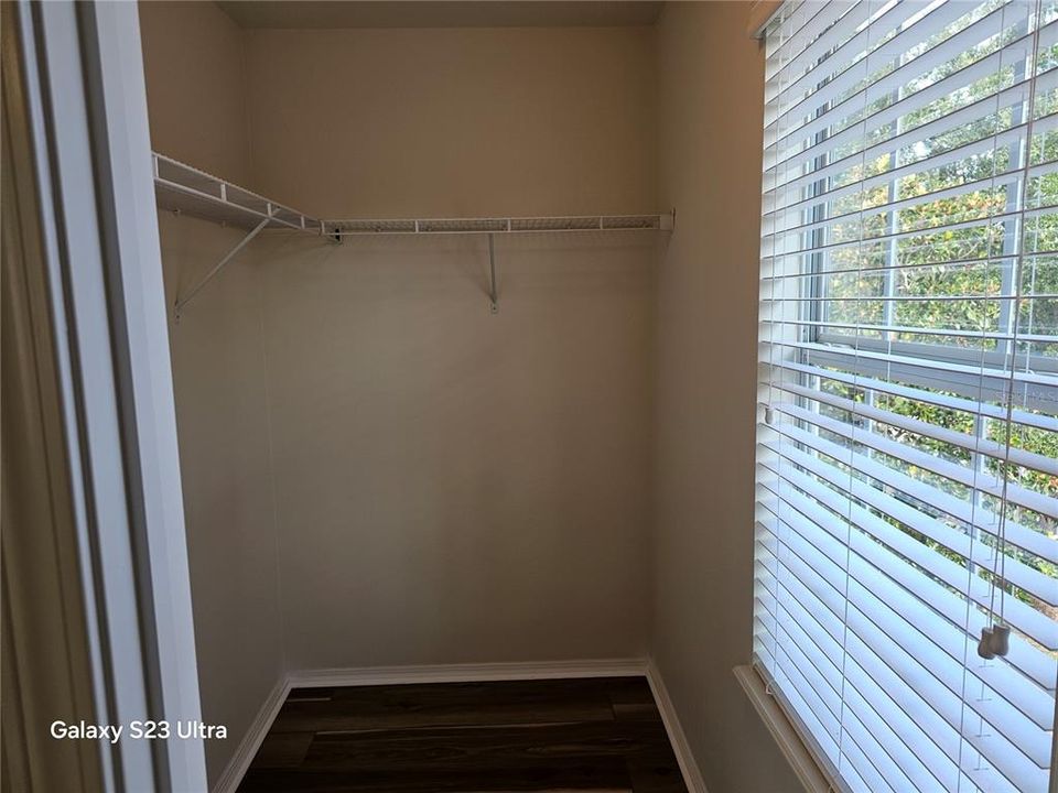 合同活跃: $2,175 (3 贝兹, 2 浴室, 1496 平方英尺)