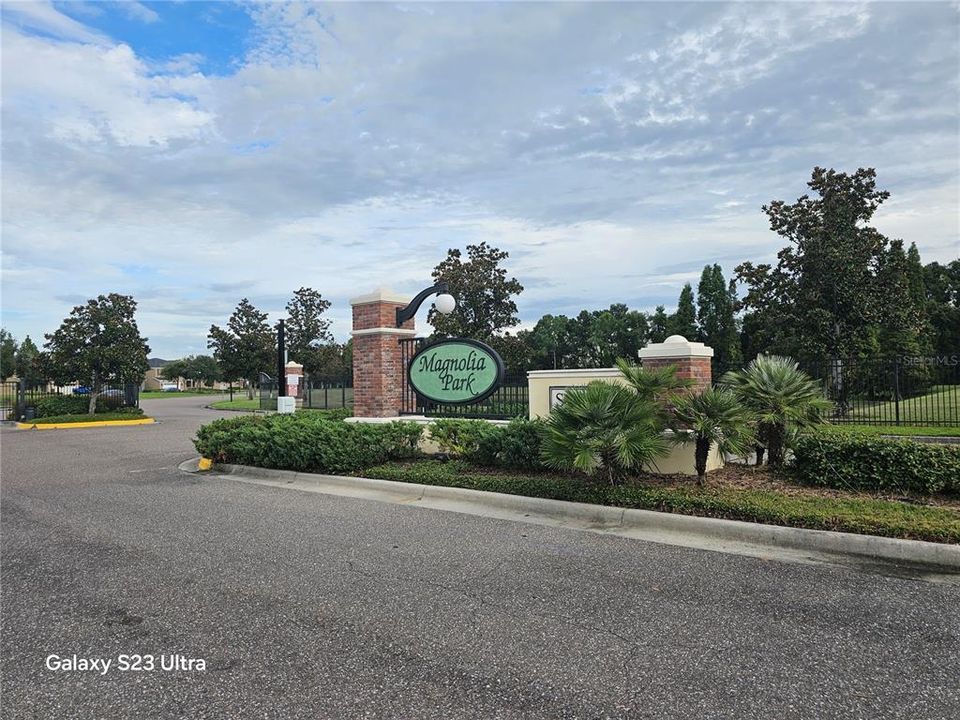 合同活跃: $2,175 (3 贝兹, 2 浴室, 1496 平方英尺)