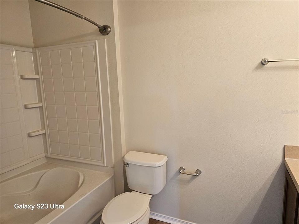 合同活跃: $2,175 (3 贝兹, 2 浴室, 1496 平方英尺)