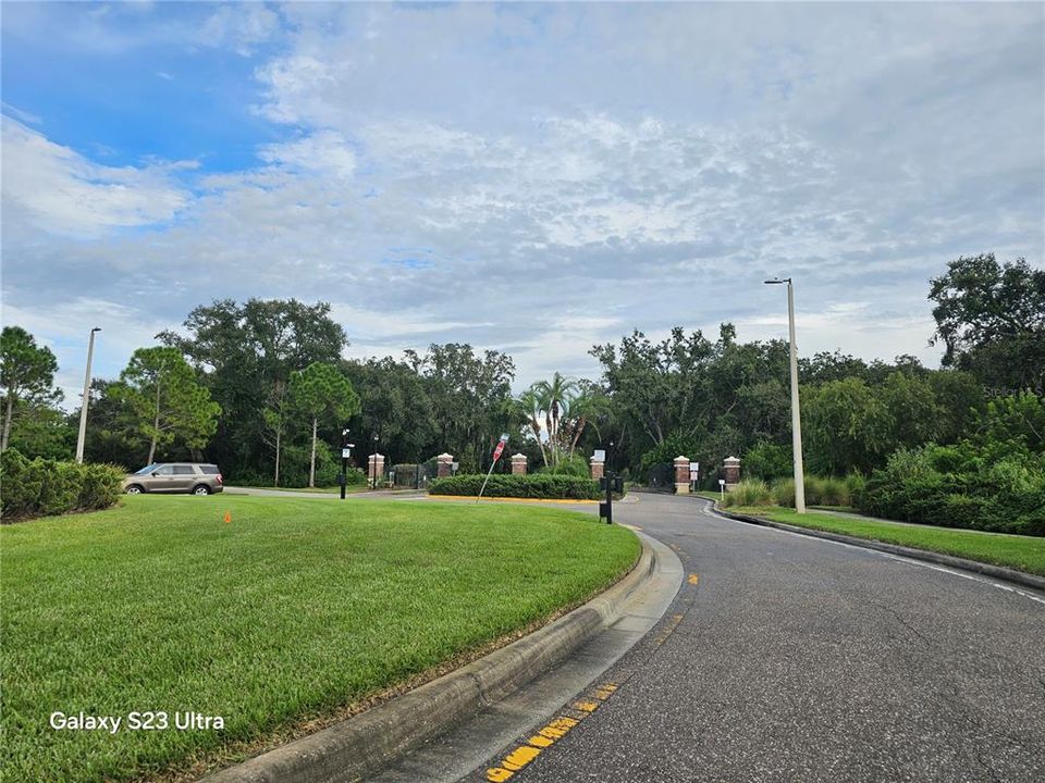 合同活跃: $2,175 (3 贝兹, 2 浴室, 1496 平方英尺)