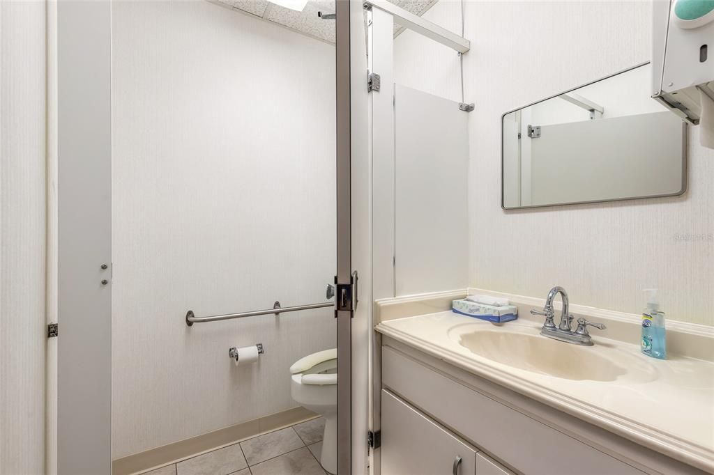 For Sale: $1,910,000 (0 beds, 0 baths, 6042 Square Feet)