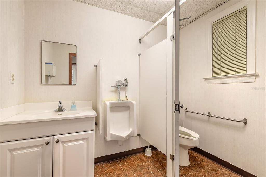 For Sale: $1,910,000 (0 beds, 0 baths, 6042 Square Feet)