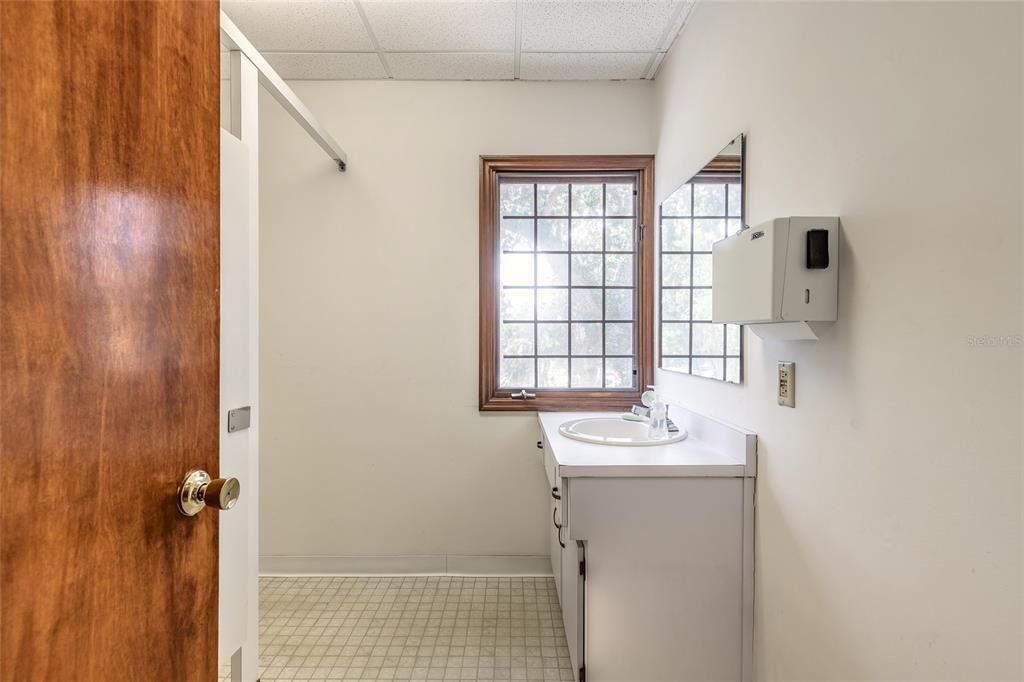 For Sale: $1,910,000 (0 beds, 0 baths, 6042 Square Feet)