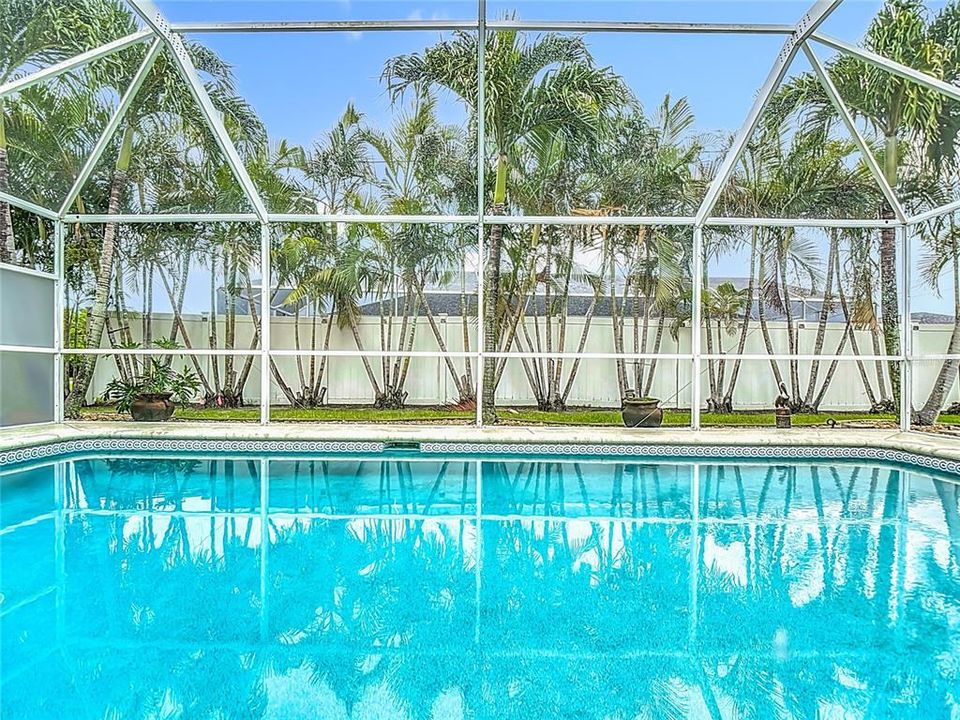 Под контрактом: $399,900 (3 спален, 2 ванн, 1914 Квадратных фут)