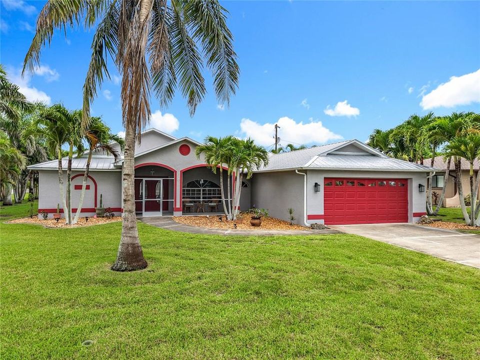 Под контрактом: $399,900 (3 спален, 2 ванн, 1914 Квадратных фут)