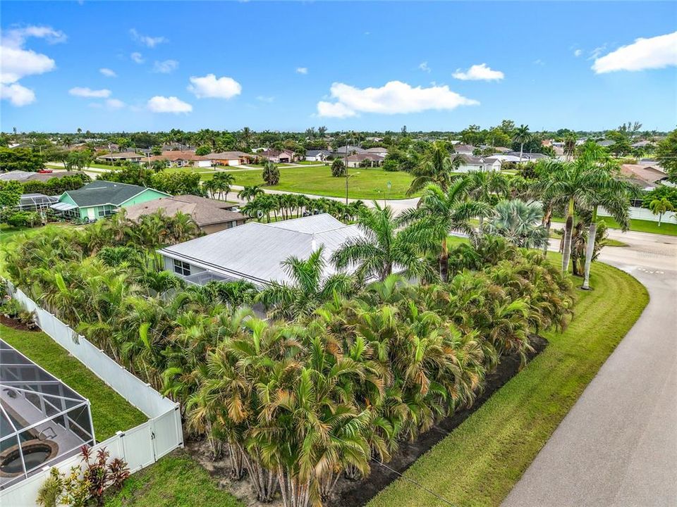 Под контрактом: $399,900 (3 спален, 2 ванн, 1914 Квадратных фут)