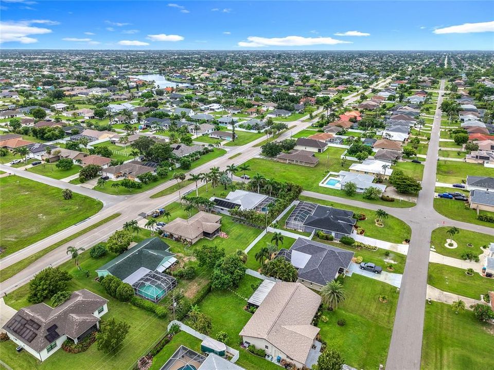 Под контрактом: $399,900 (3 спален, 2 ванн, 1914 Квадратных фут)