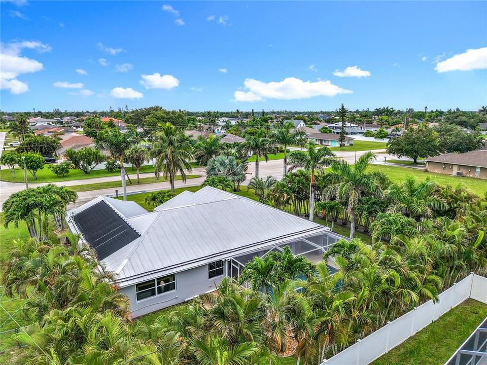 Под контрактом: $399,900 (3 спален, 2 ванн, 1914 Квадратных фут)