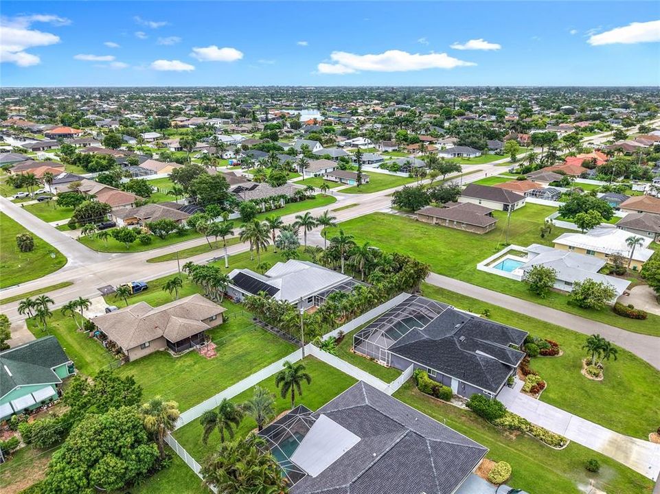 Под контрактом: $399,900 (3 спален, 2 ванн, 1914 Квадратных фут)