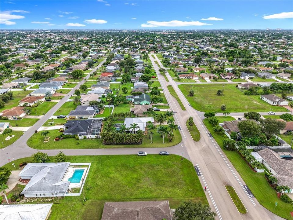 Под контрактом: $399,900 (3 спален, 2 ванн, 1914 Квадратных фут)