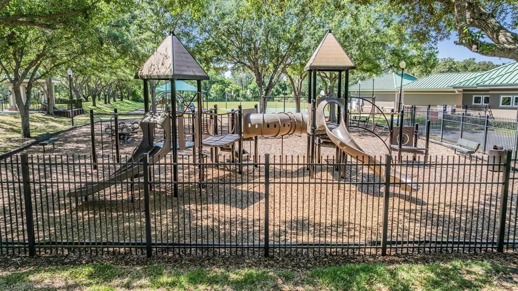 Active With Contract: $695,000 (4 beds, 4 baths, 3227 Square Feet)