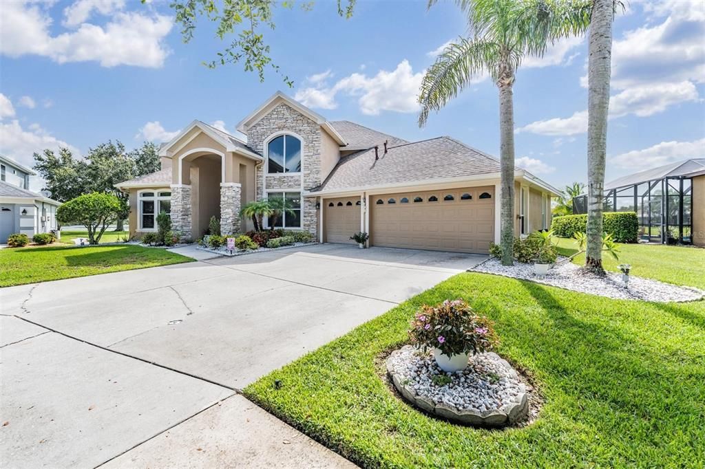 Active With Contract: $695,000 (4 beds, 4 baths, 3227 Square Feet)