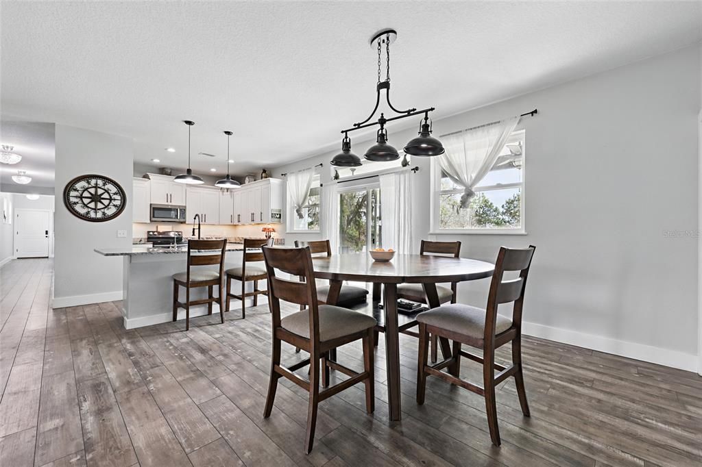 待售: $895,000 (6 贝兹, 3 浴室, 3188 平方英尺)