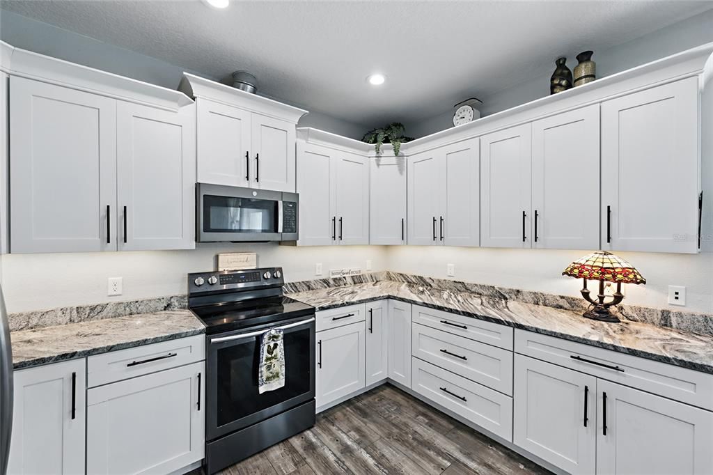 待售: $895,000 (6 贝兹, 3 浴室, 3188 平方英尺)