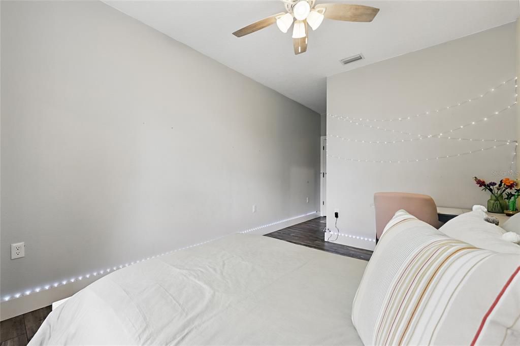 待售: $895,000 (6 贝兹, 3 浴室, 3188 平方英尺)