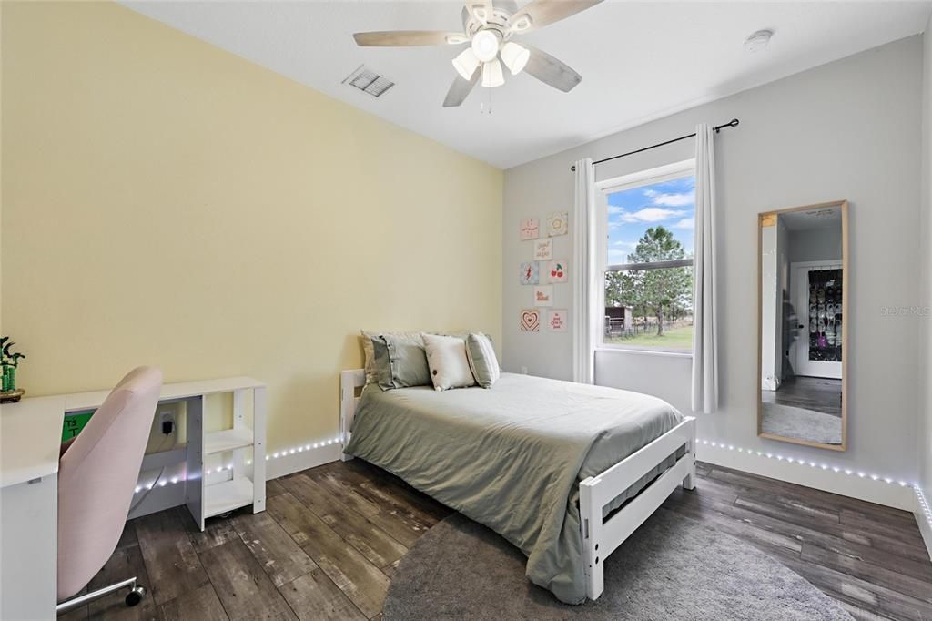 待售: $895,000 (6 贝兹, 3 浴室, 3188 平方英尺)