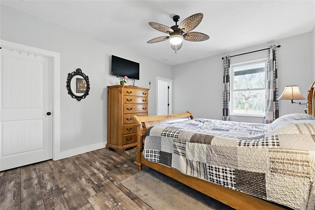 待售: $895,000 (6 贝兹, 3 浴室, 3188 平方英尺)