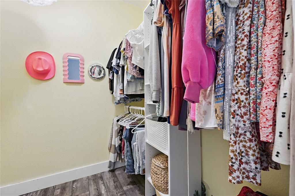 待售: $895,000 (6 贝兹, 3 浴室, 3188 平方英尺)