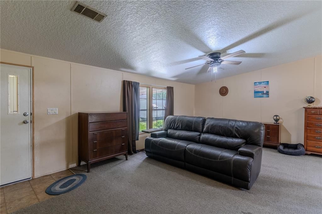 En Venta: $599,900 (6 camas, 4 baños, 2916 Pies cuadrados)