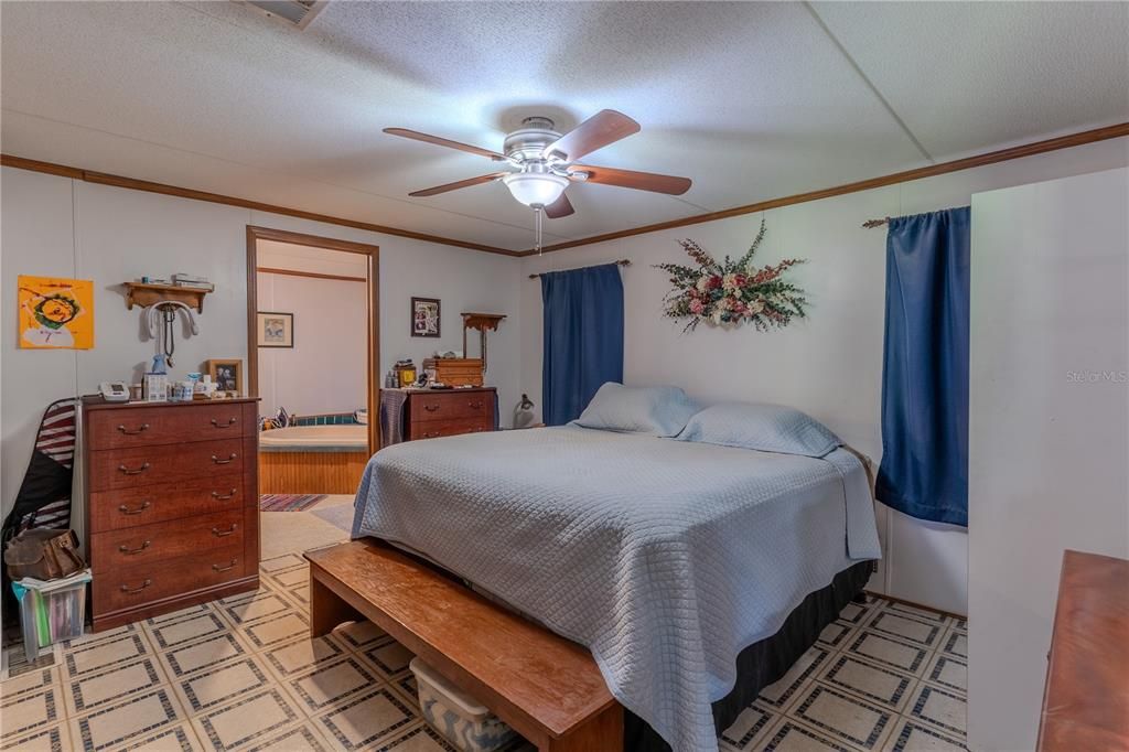 En Venta: $599,900 (6 camas, 4 baños, 2916 Pies cuadrados)