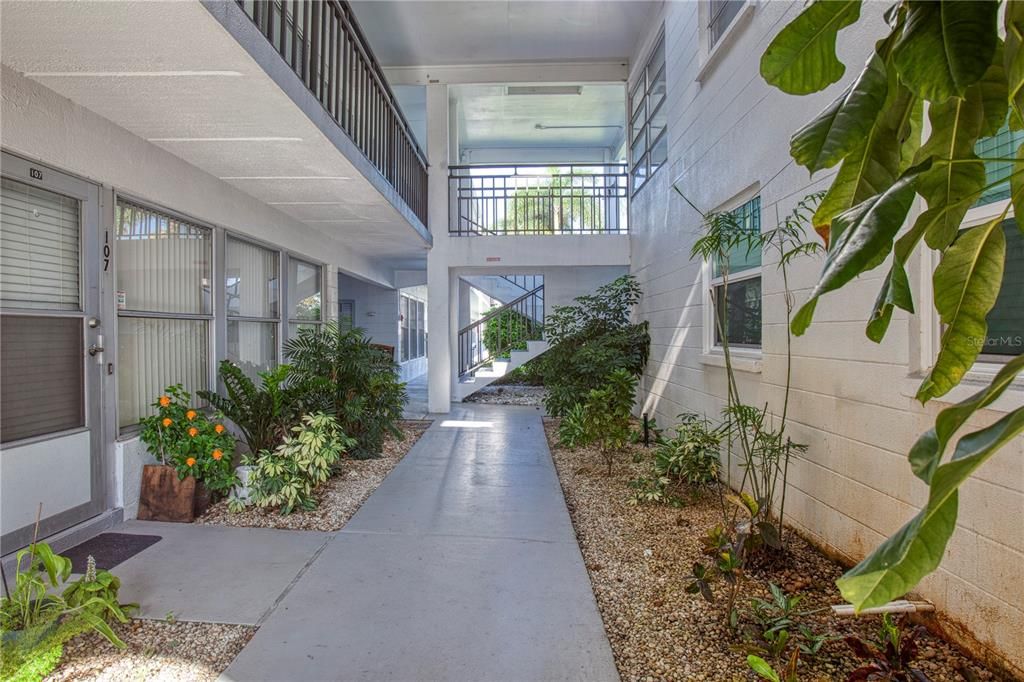 For Sale: $75,000 (1 beds, 1 baths, 538 Square Feet)