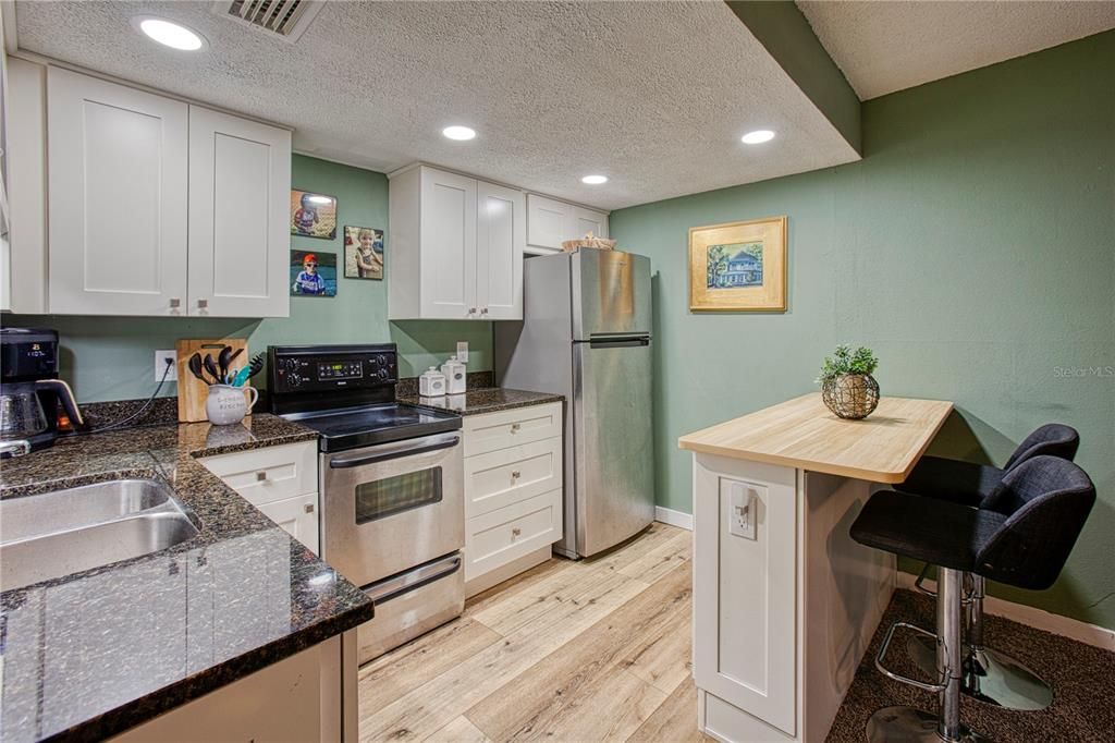 For Sale: $75,000 (1 beds, 1 baths, 538 Square Feet)