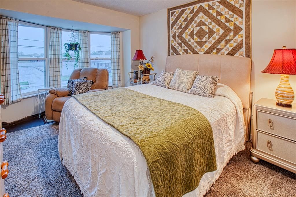 For Sale: $75,000 (1 beds, 1 baths, 538 Square Feet)