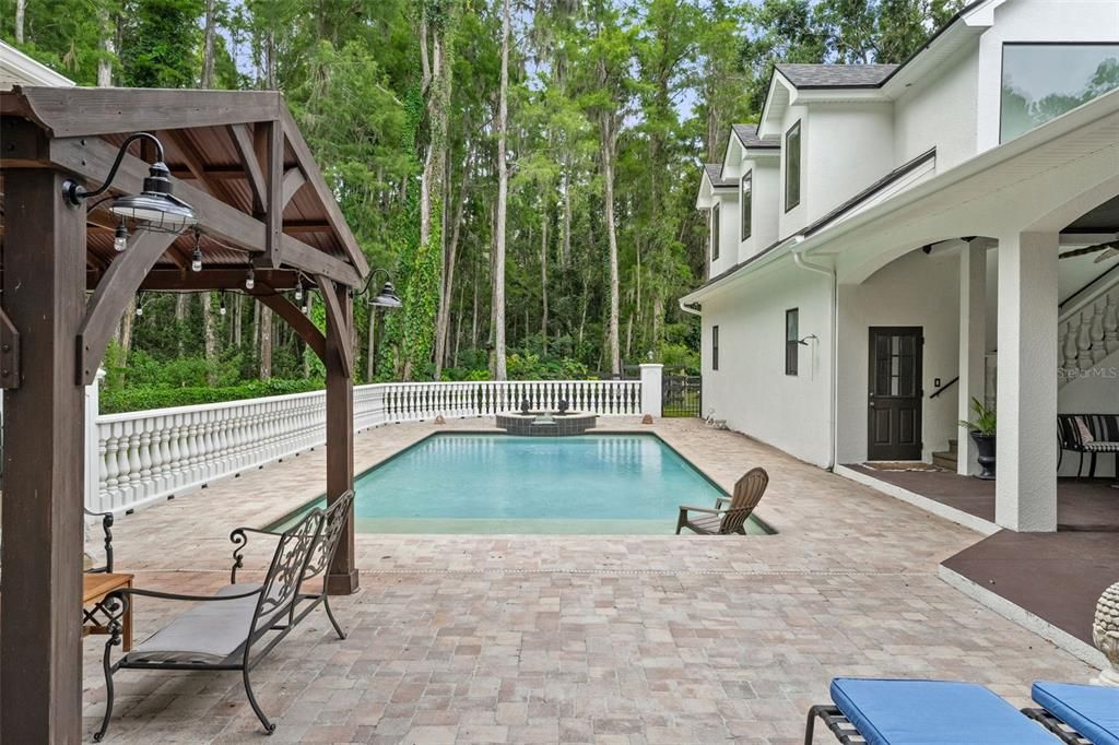 En Venta: $2,299,000 (6 camas, 5 baños, 6200 Pies cuadrados)