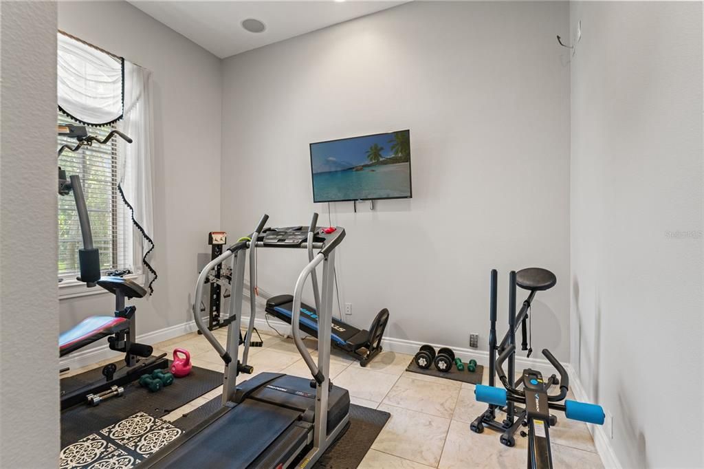 En Venta: $2,299,000 (6 camas, 5 baños, 6200 Pies cuadrados)