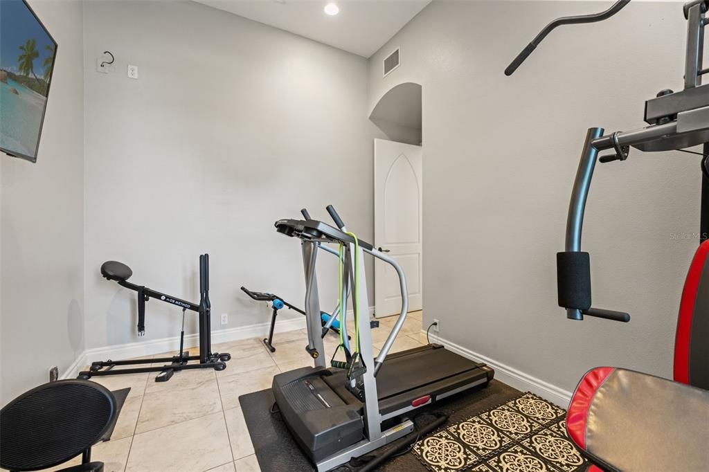 En Venta: $2,299,000 (6 camas, 5 baños, 6200 Pies cuadrados)