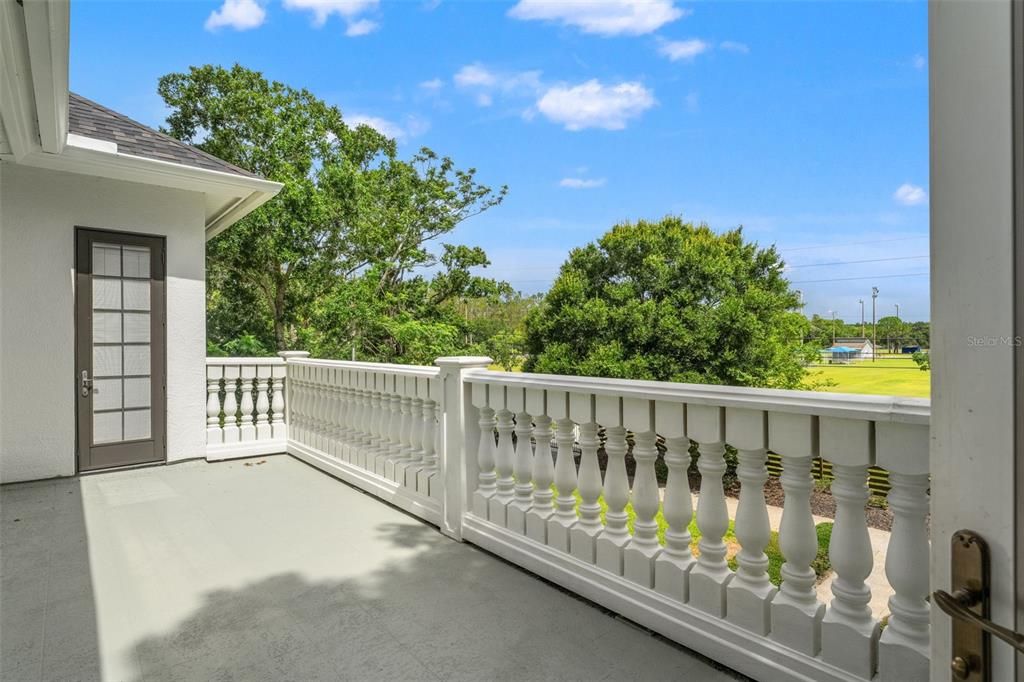 En Venta: $2,299,000 (6 camas, 5 baños, 6200 Pies cuadrados)