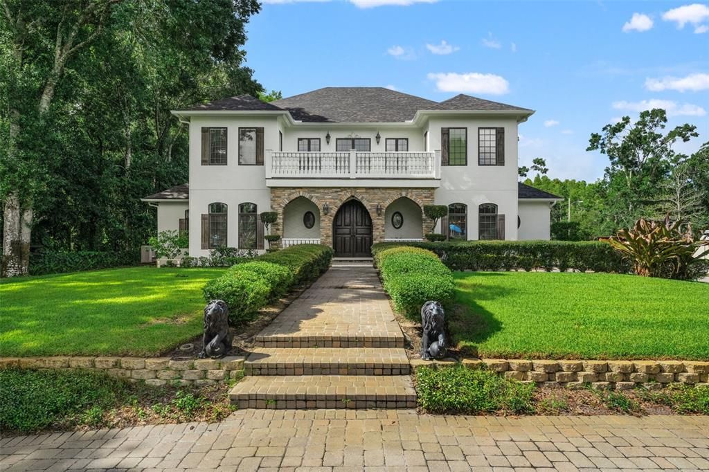 En Venta: $2,299,000 (6 camas, 5 baños, 6200 Pies cuadrados)