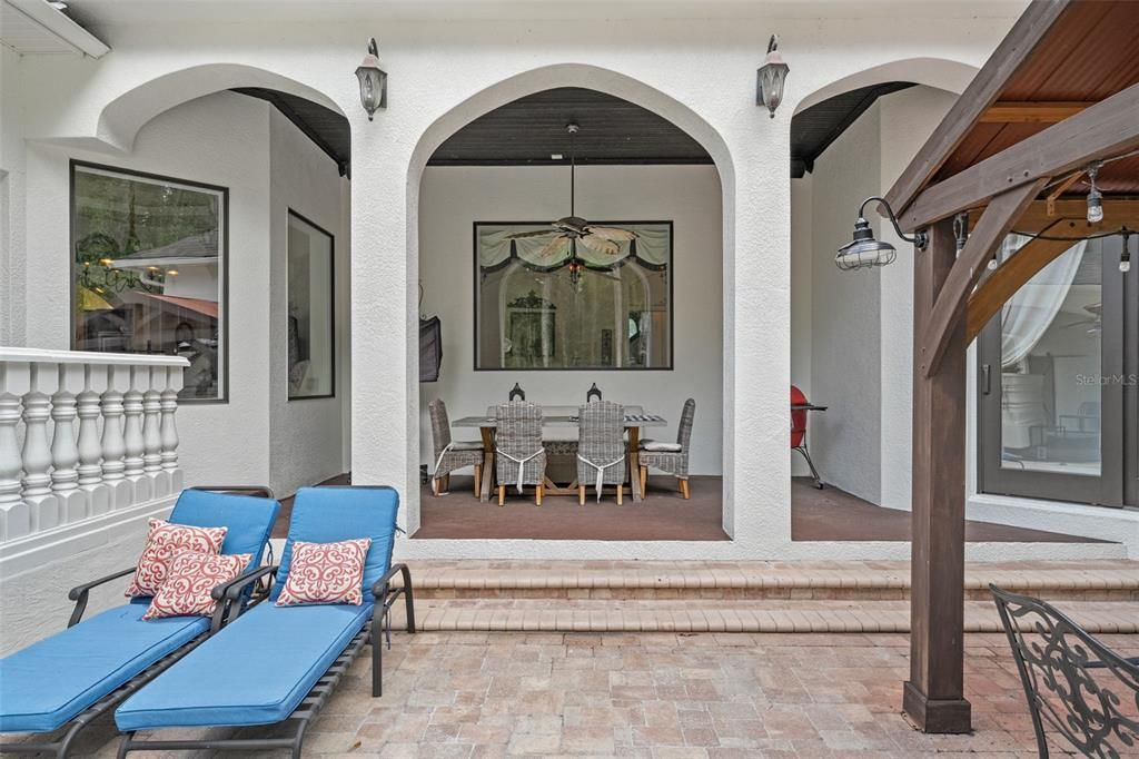 En Venta: $2,299,000 (6 camas, 5 baños, 6200 Pies cuadrados)